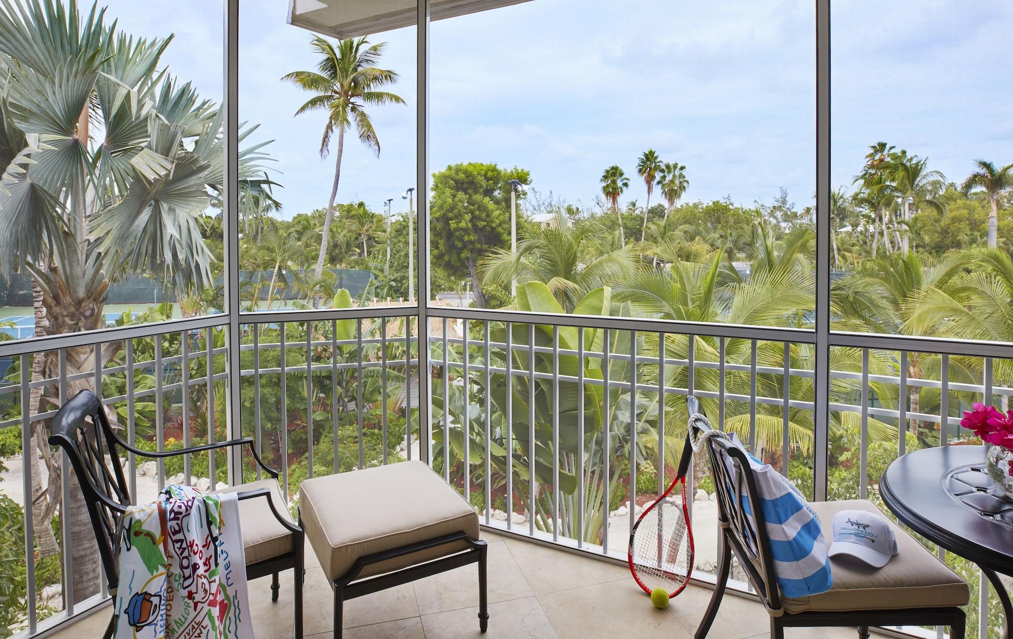 奇卡水疗小屋酒店 伊斯拉莫拉达 外观 照片 A view of the golf course from a guest room at The Boca Raton Resort