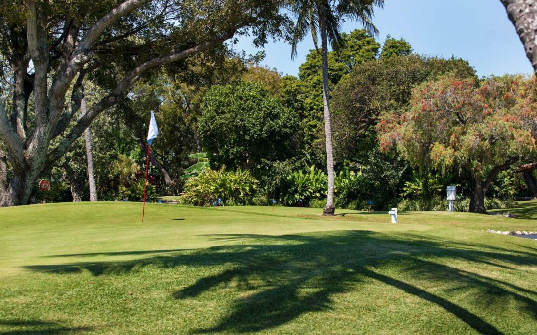 奇卡水疗小屋酒店 伊斯拉莫拉达 外观 照片 Golf course at the Royal Palm Club