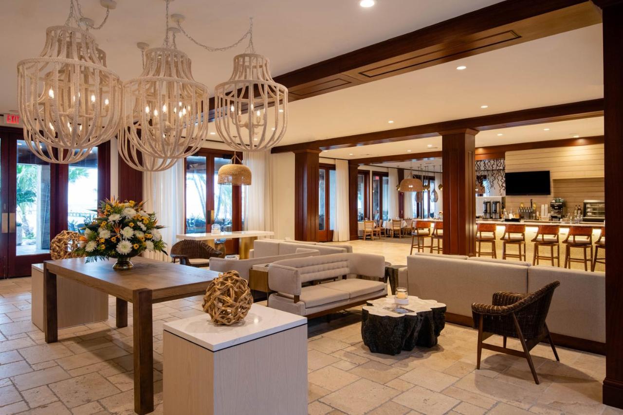 奇卡水疗小屋酒店 伊斯拉莫拉达 外观 照片 The lobby at the Four Seasons Resort Maui